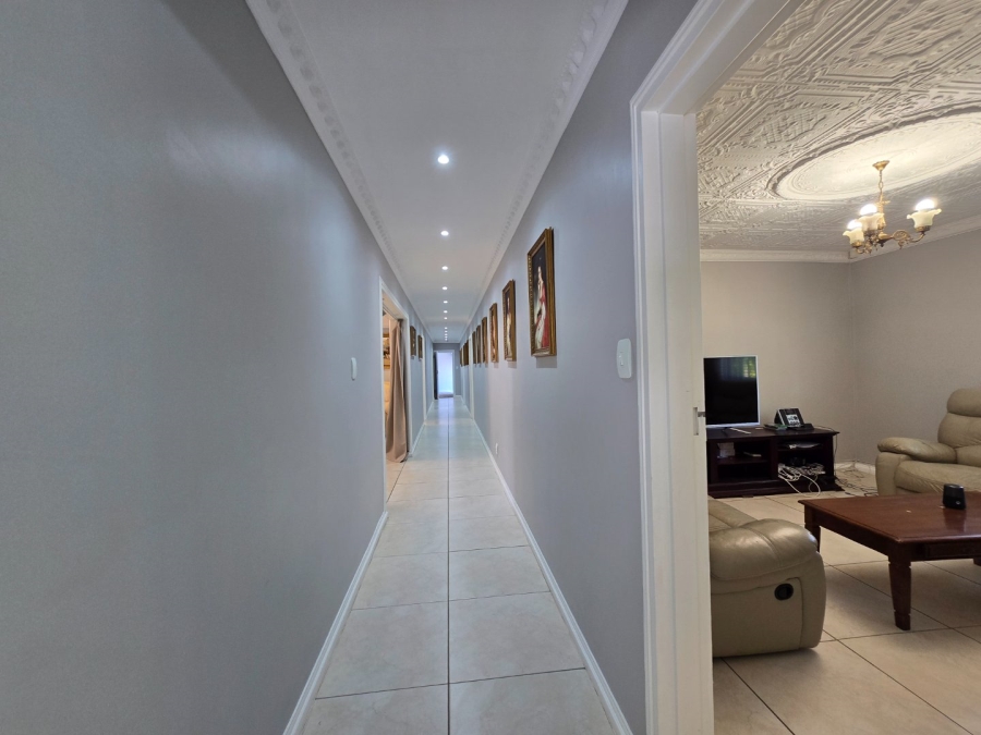 5 Bedroom Property for Sale in Heuwelsig Free State